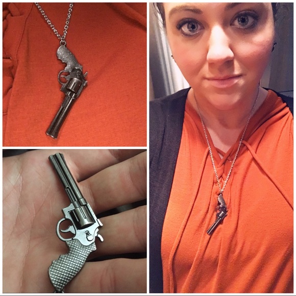 (A2) Pistol Necklace - Picture 5 of 5